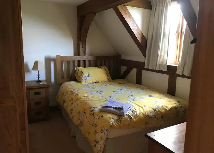 Cosy Cottage In The Countryside